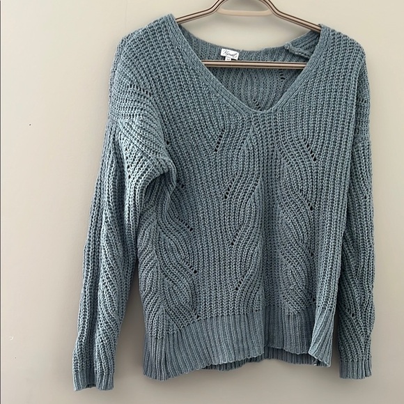 Kismet Cozy Blue V-Neck Sweater with Textured Design - Picture 1 of 3